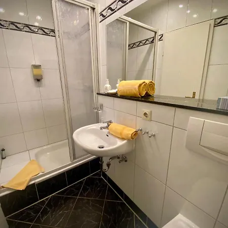 Ambiente Et Art ゲストハウス デュッセルドルフ